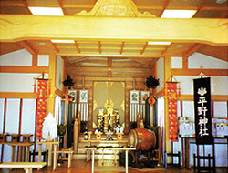 平野神社拝殿内部