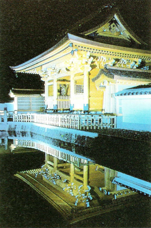 龍源寺山門ライトアップ